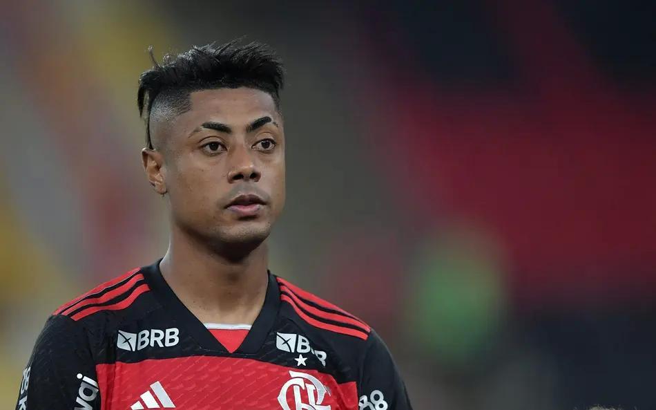 官方：弗拉门戈球员恩里克因涉嫌故意染黄被禁赛12场+罚款6万雷亚尔